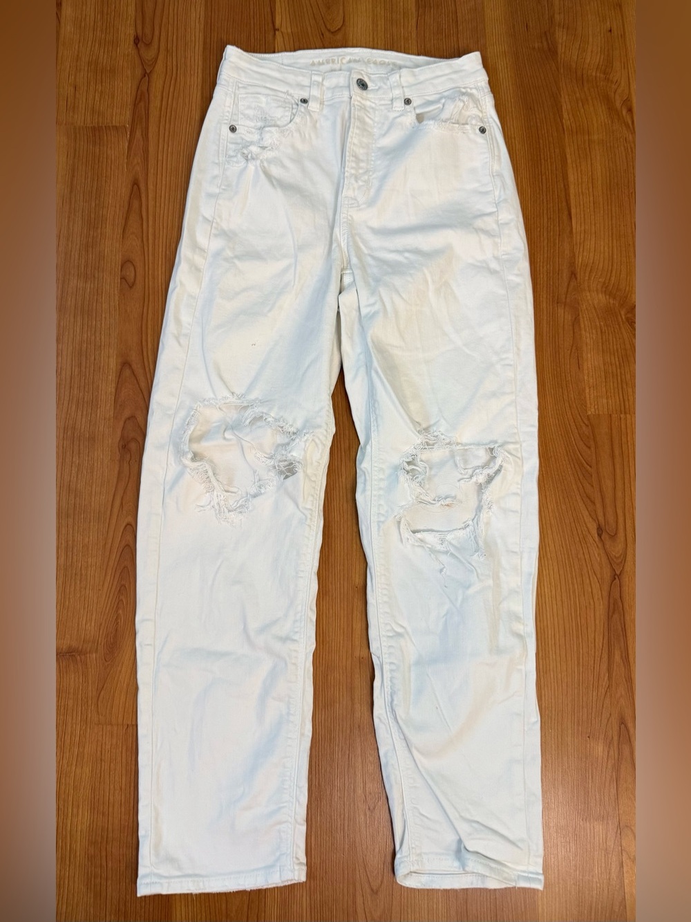 American Eagle Real Good Jeans White Distressed Straight Leg Size 4